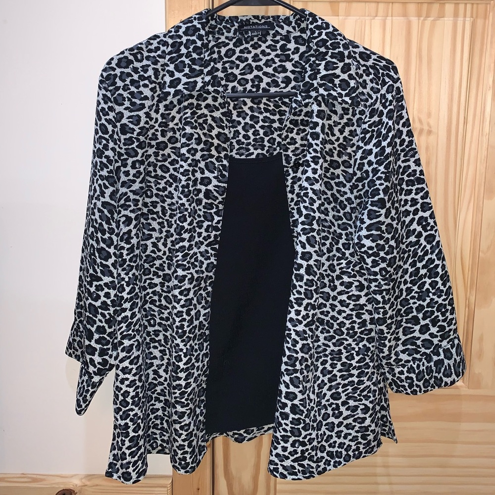 ⭐️ Notations Animal print shacket shirt size L